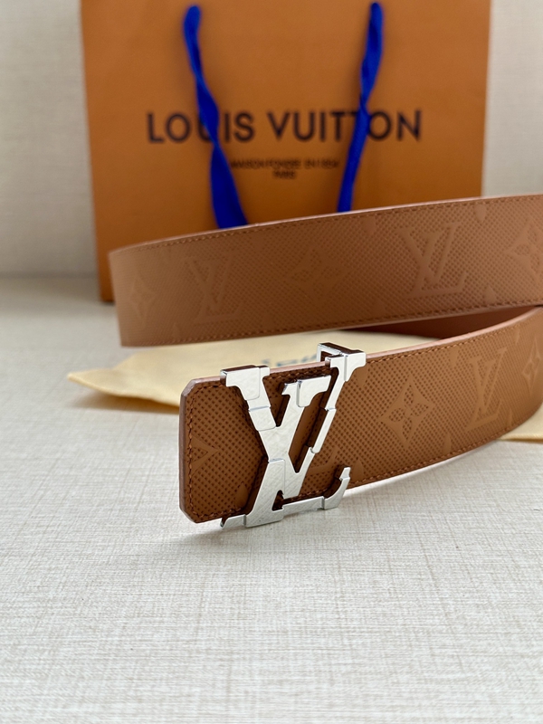 激安ルイヴィトンベルト着用イメージ